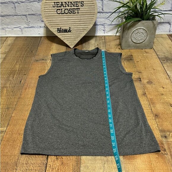 Lululemon gray sleeveless swiftly tech muscle tank shirt - Picture 3 of 11